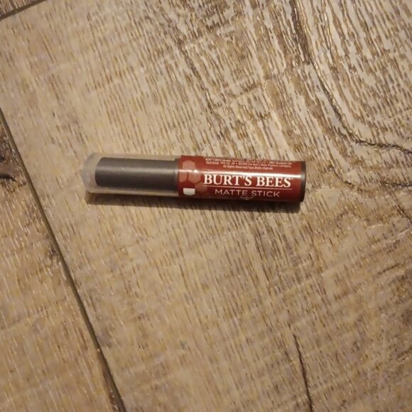 Burt's Bees matte stick - Picture 1 of 4